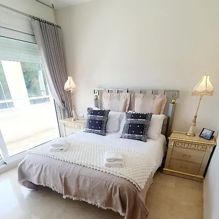 Apartamento Beachfront Spacious 4-bed Apartment, Granados